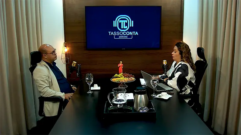 Participação de Maurílio Santana no podcast Tassoconta com Carla Tasso